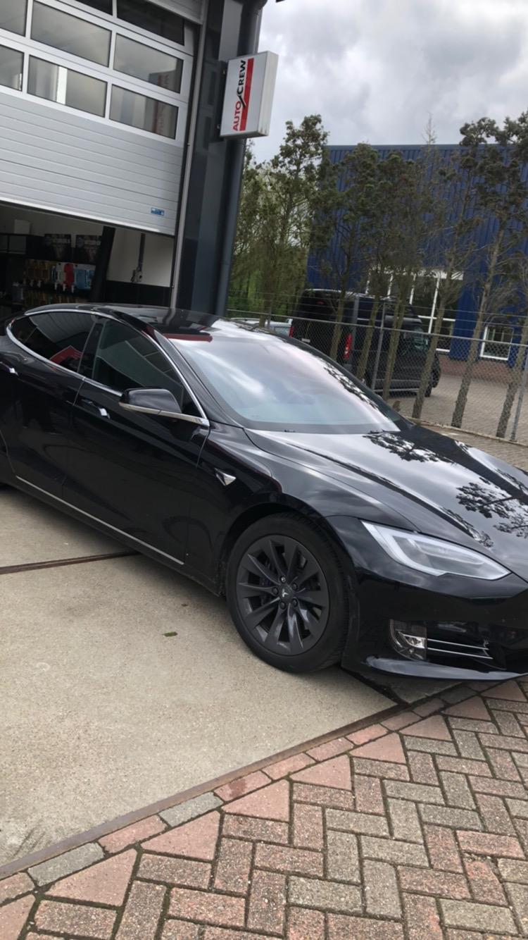 Tesla Model S ruitvervanging